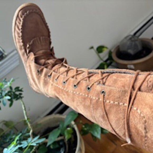 Never Worn Tall UGG Lace up Moccasin Chestnut Brown Leather & Sheep Skin Size7 - Picture 3 of 9